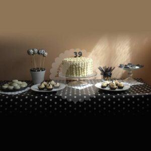 Black and White Sweet Table