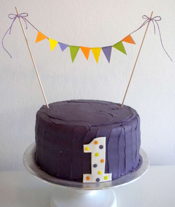 Tarta sin fondant morada