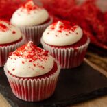 cupcake red velvet por happy cupcakes to you