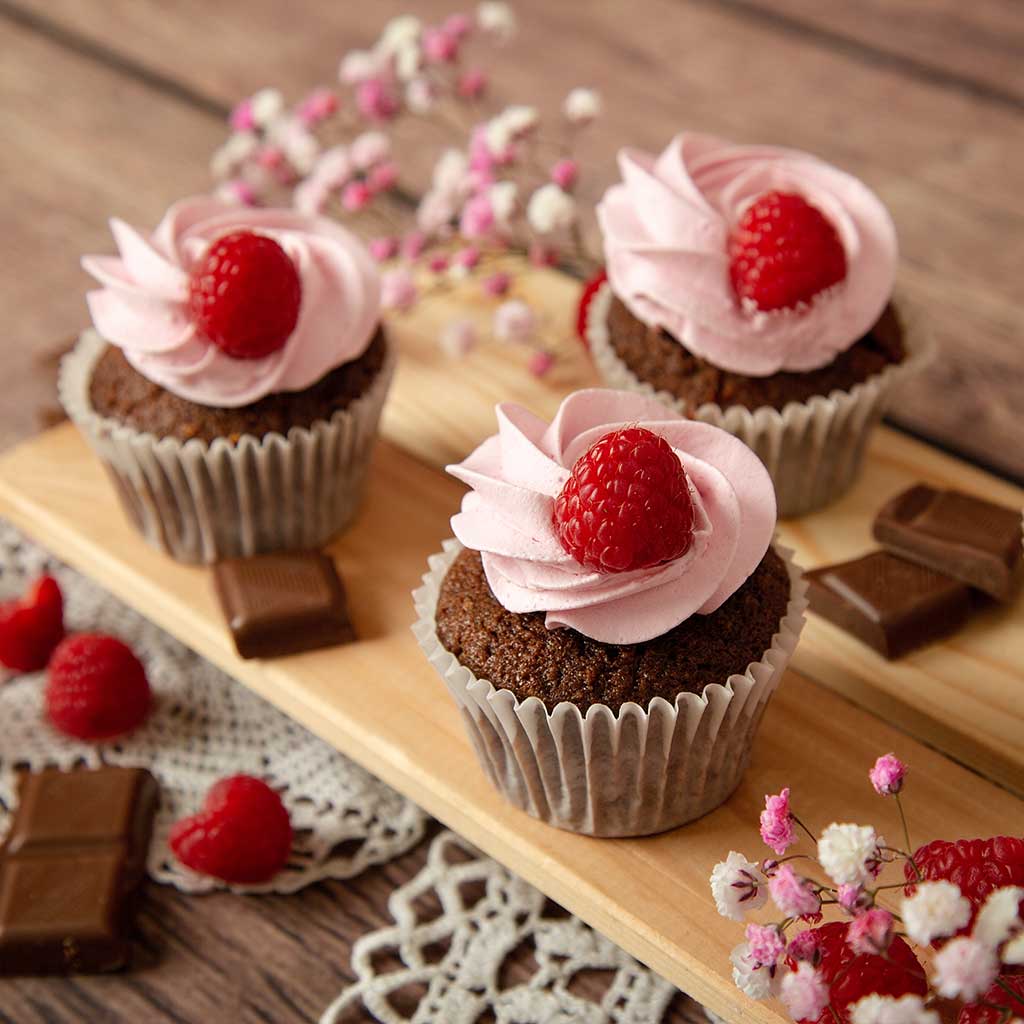 cupcake de fresa por happy cupcakes to you